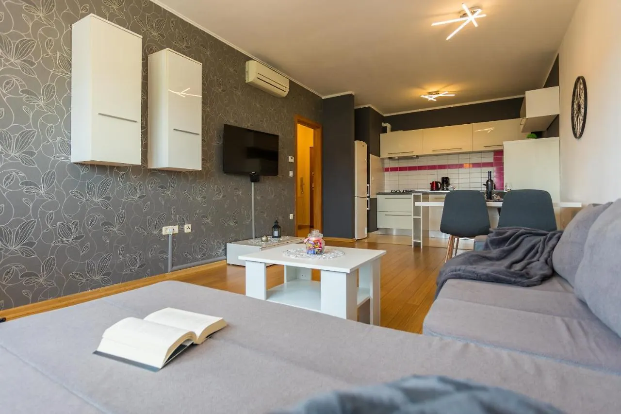 Apartman E&T **** Pula